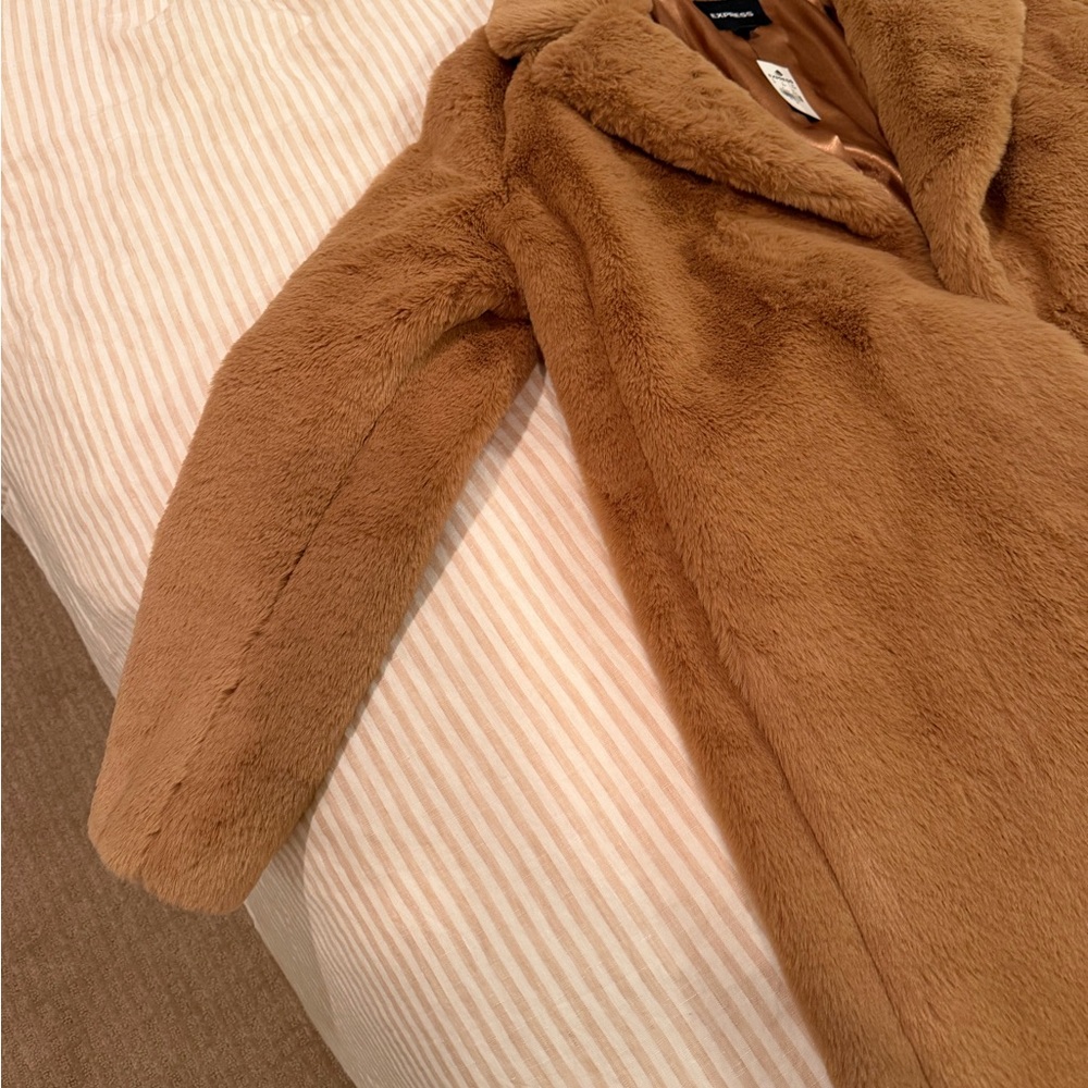 Express Cozy Tan Teddy Jacket - Picture 4 of 5